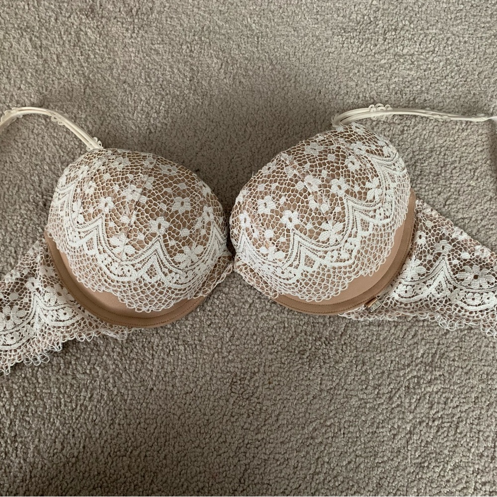 Victorias Secret bra new no tags 33DD